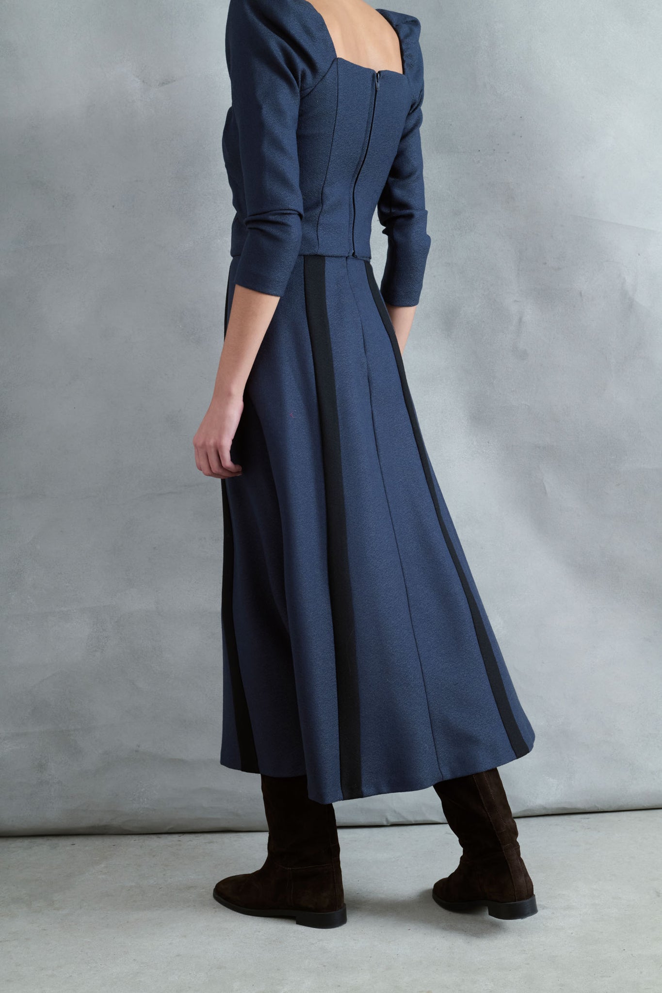 FALDA SENDA PETRÓLEO