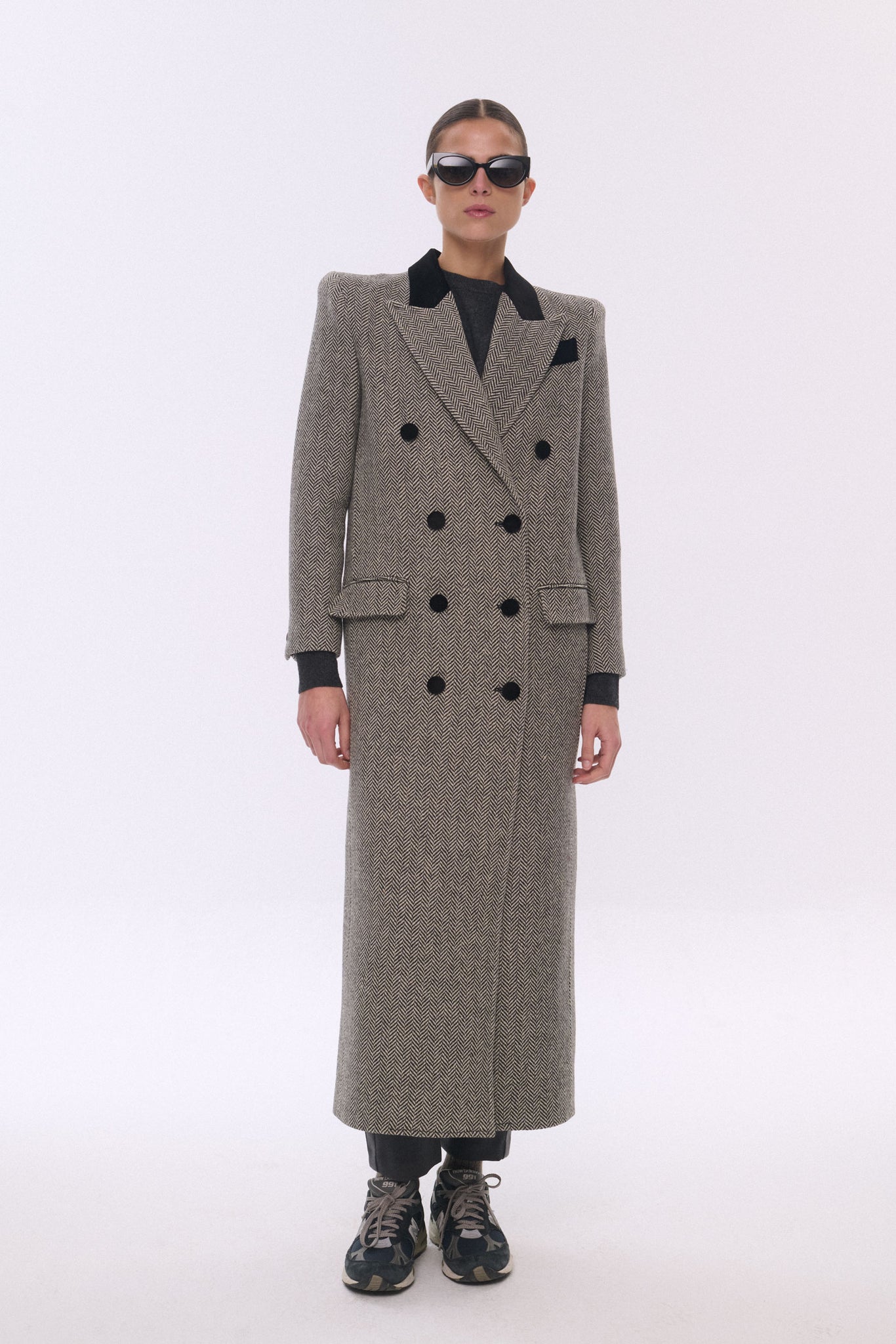 GREY HERRINGBONE BADGER COAT