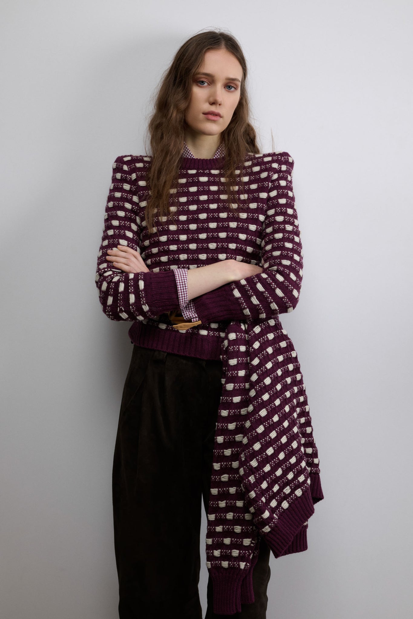 JERSEY RAYO GRANATE CON PESPUNTES CRUDOS