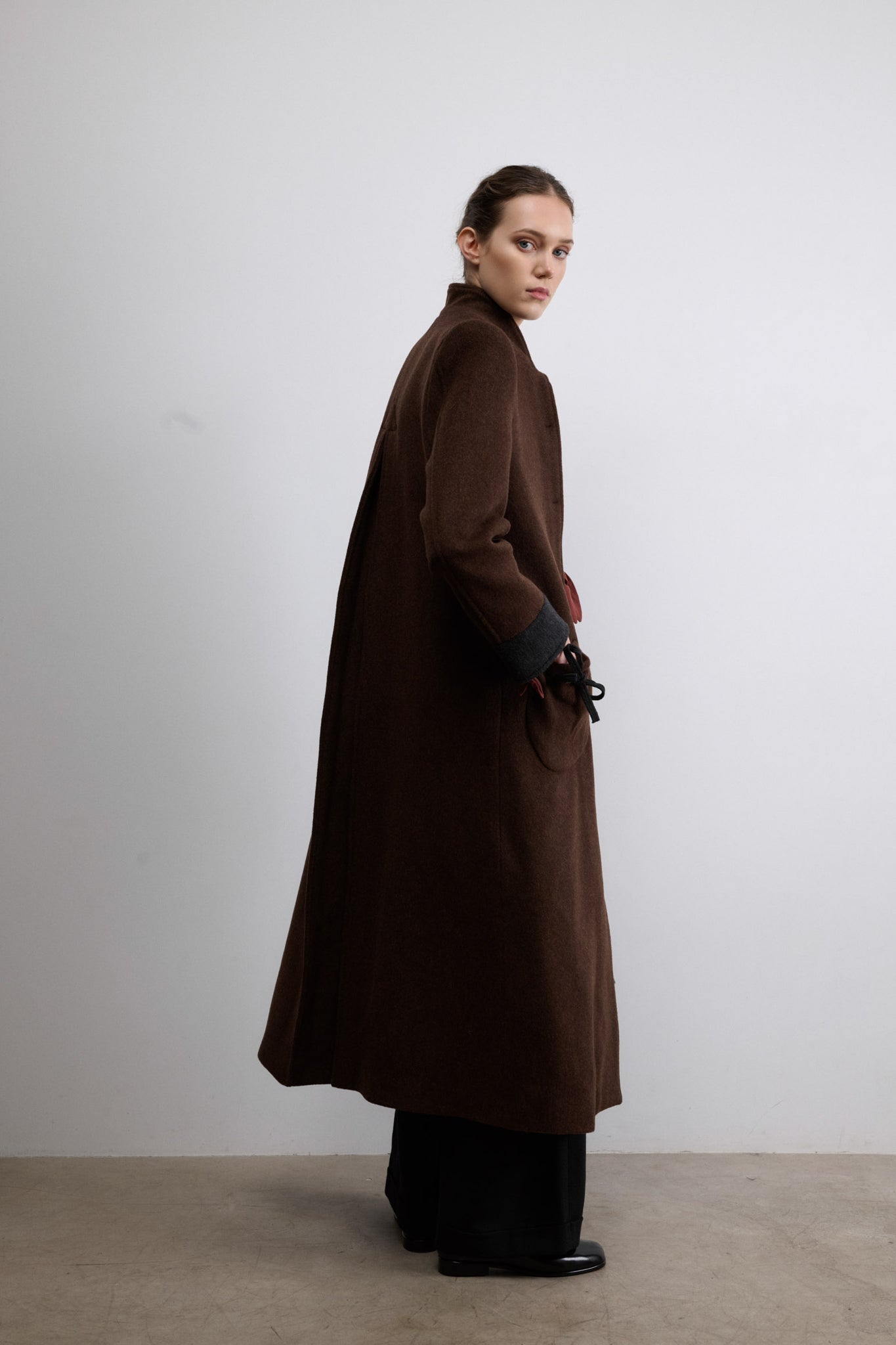 ABRIGO MOSCÚ MARRÓN