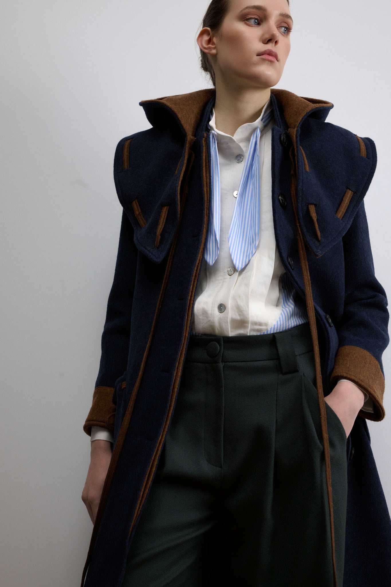 ABRIGO MOSCÚ AZUL MARINO