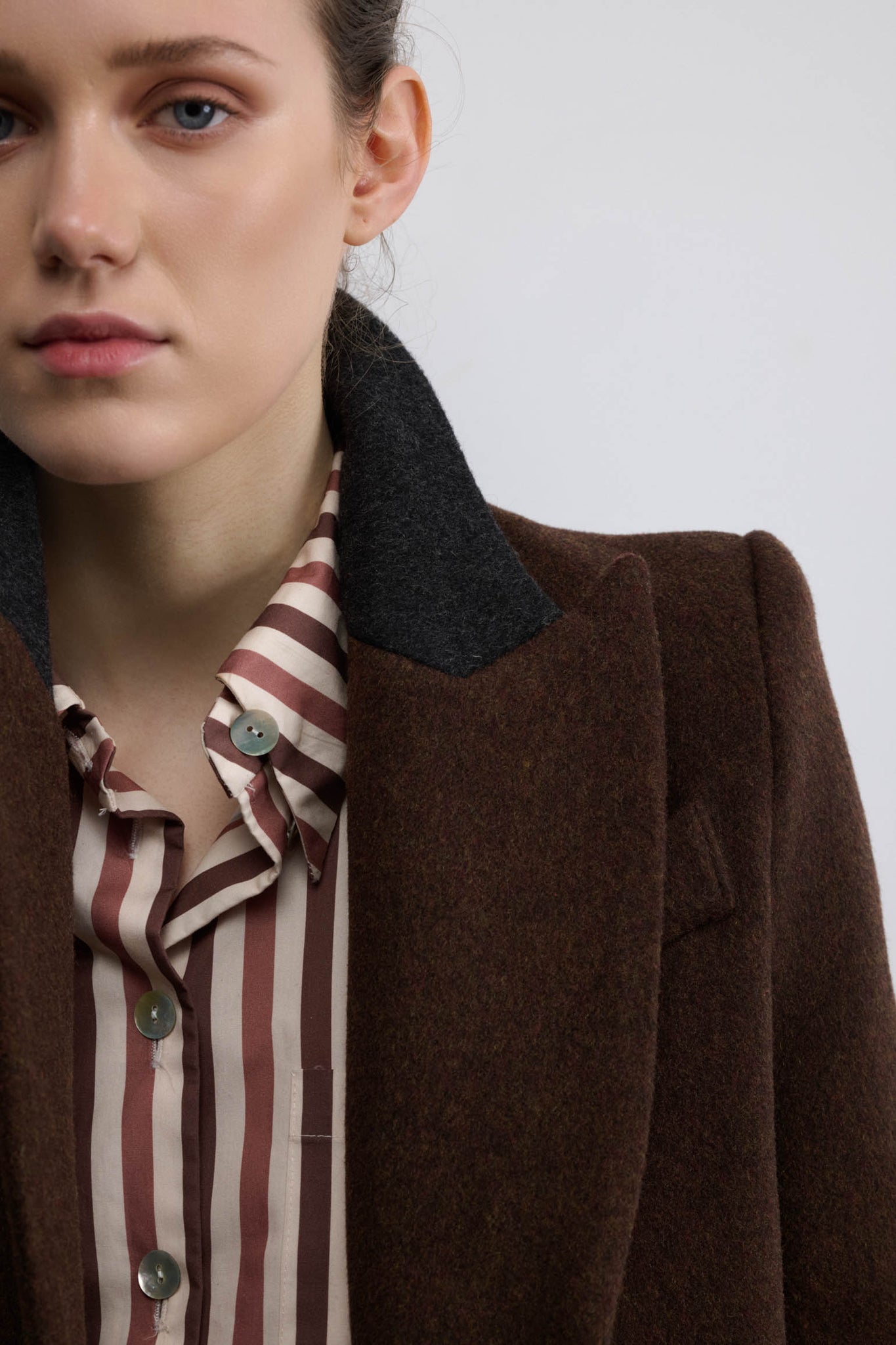 ABRIGO ESTONIA MARRÓN