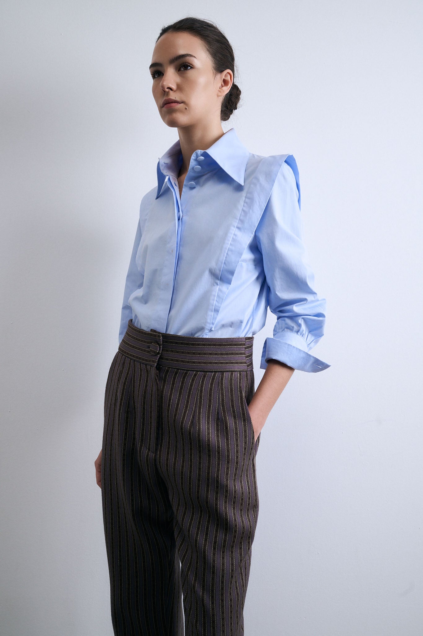 PANTALÓN ARROYO MALVA RAYAS PESPUNTE MARRONES