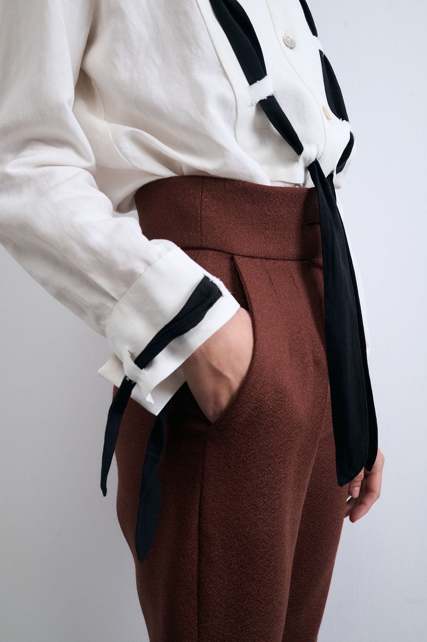 PANTALÓN ARROYO ARCILLA