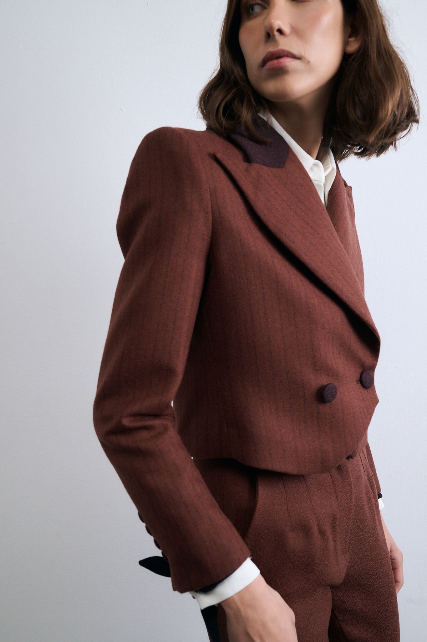 CHAQUETA TORERA NUBE CALDERO RAYA GRANATE