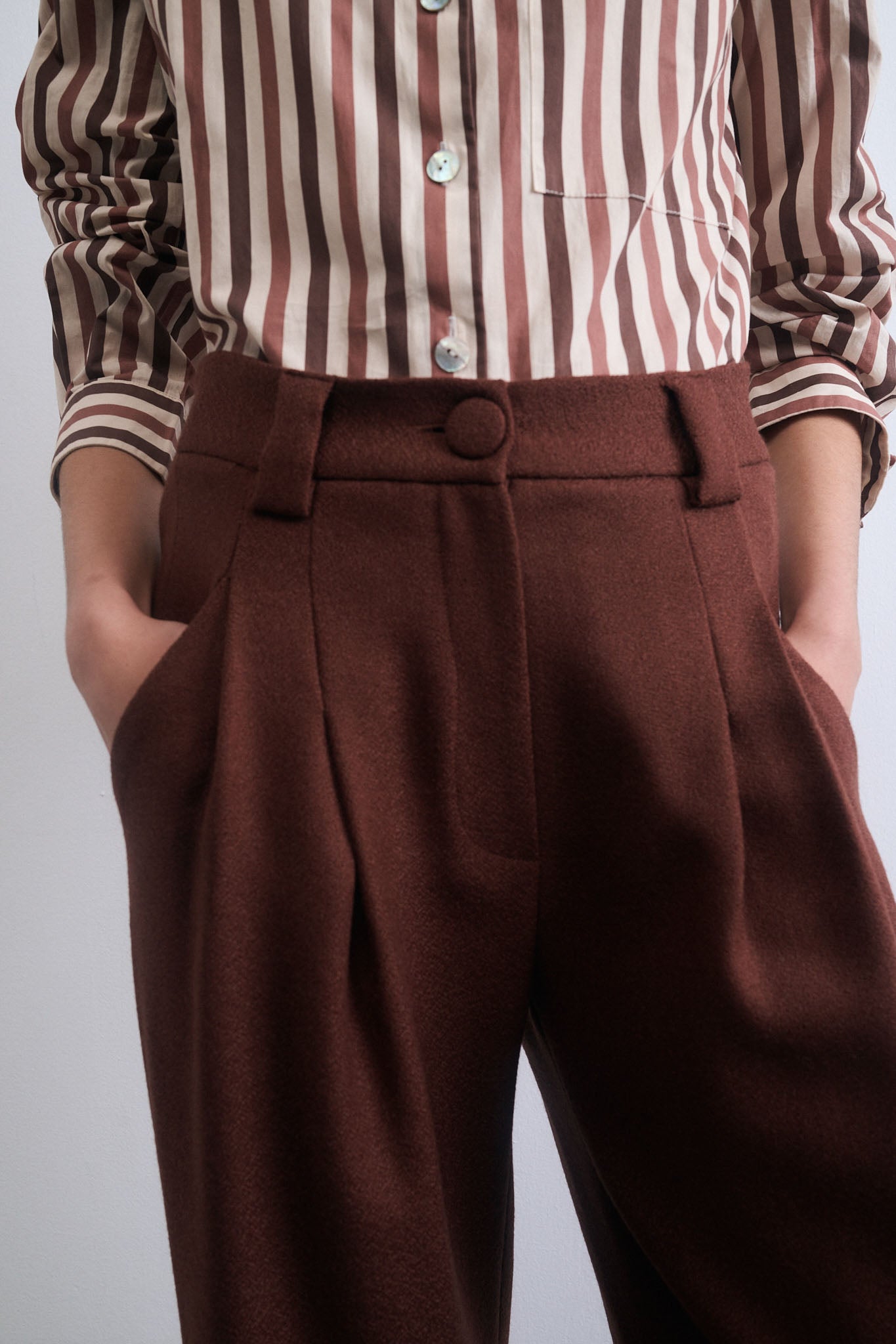 PANTALÓN PUENTE ARCILLA