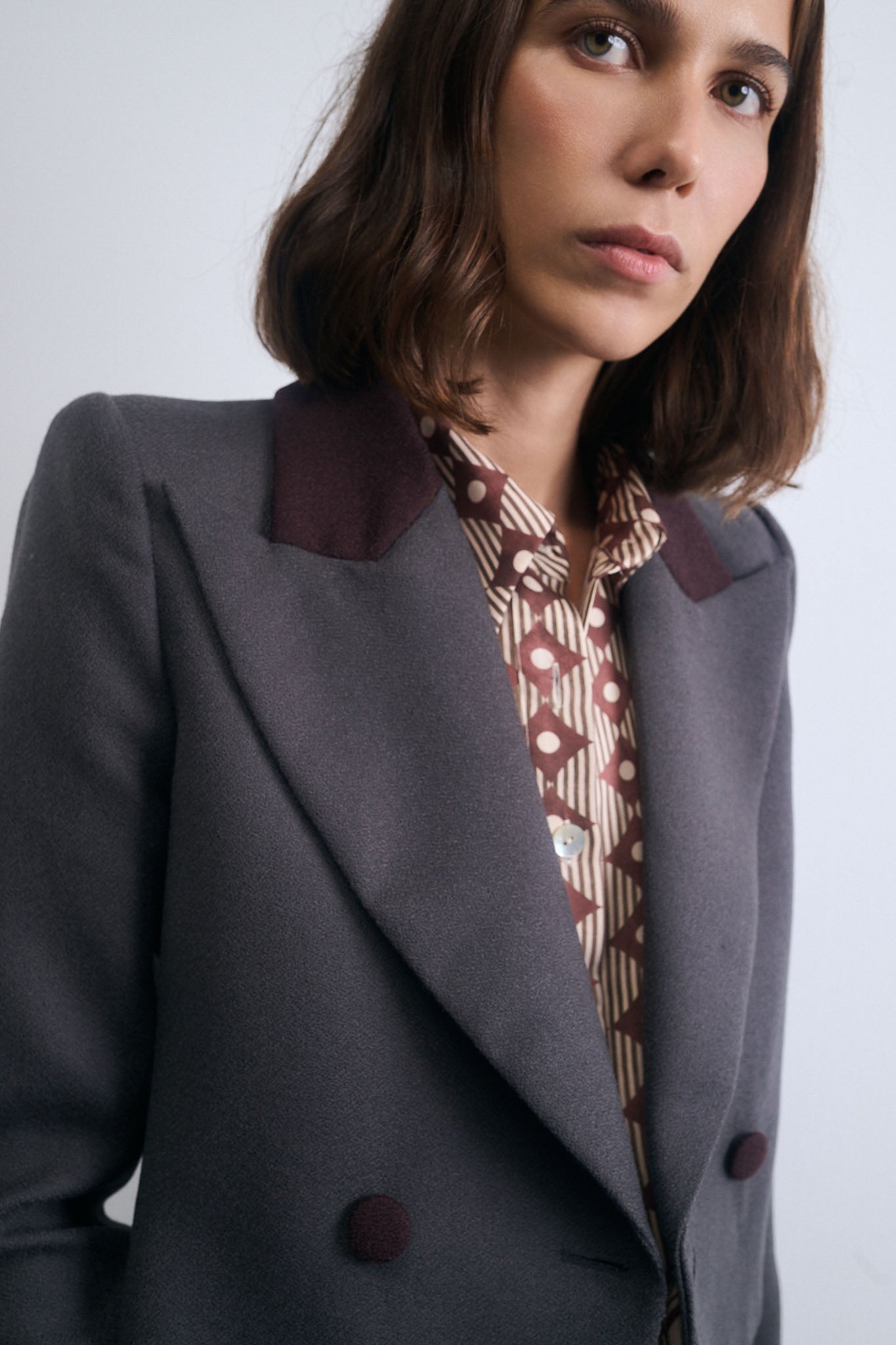 CHAQUETA TORERA NUBE PIEDRA