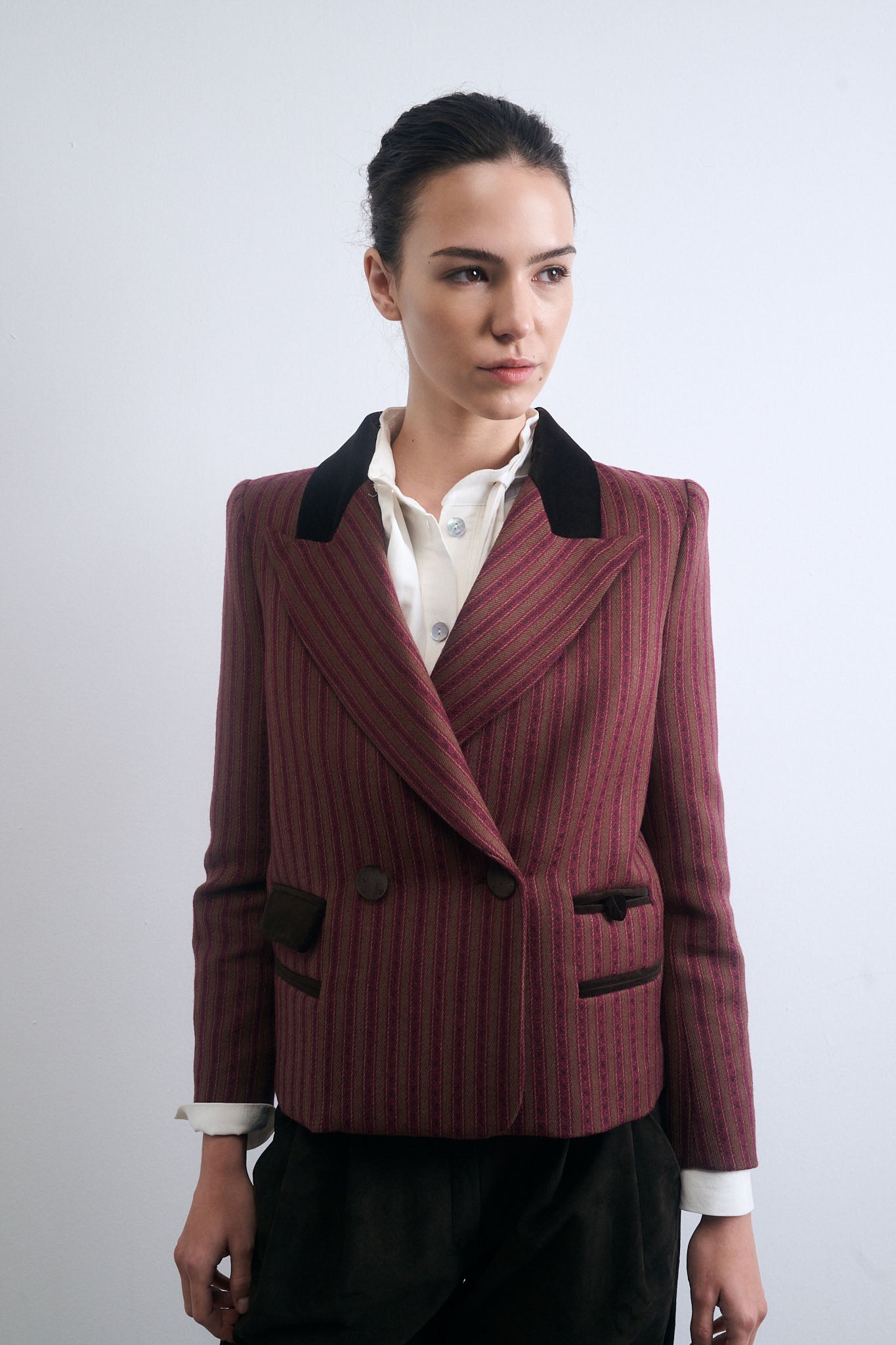 CHAQUETA ALUD MARRÓN RAYAS PESPUNTE GRANATE