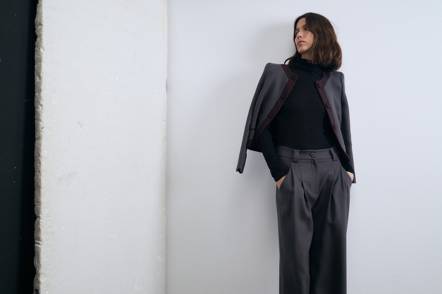 CHAQUETA SESGO PIEDRA