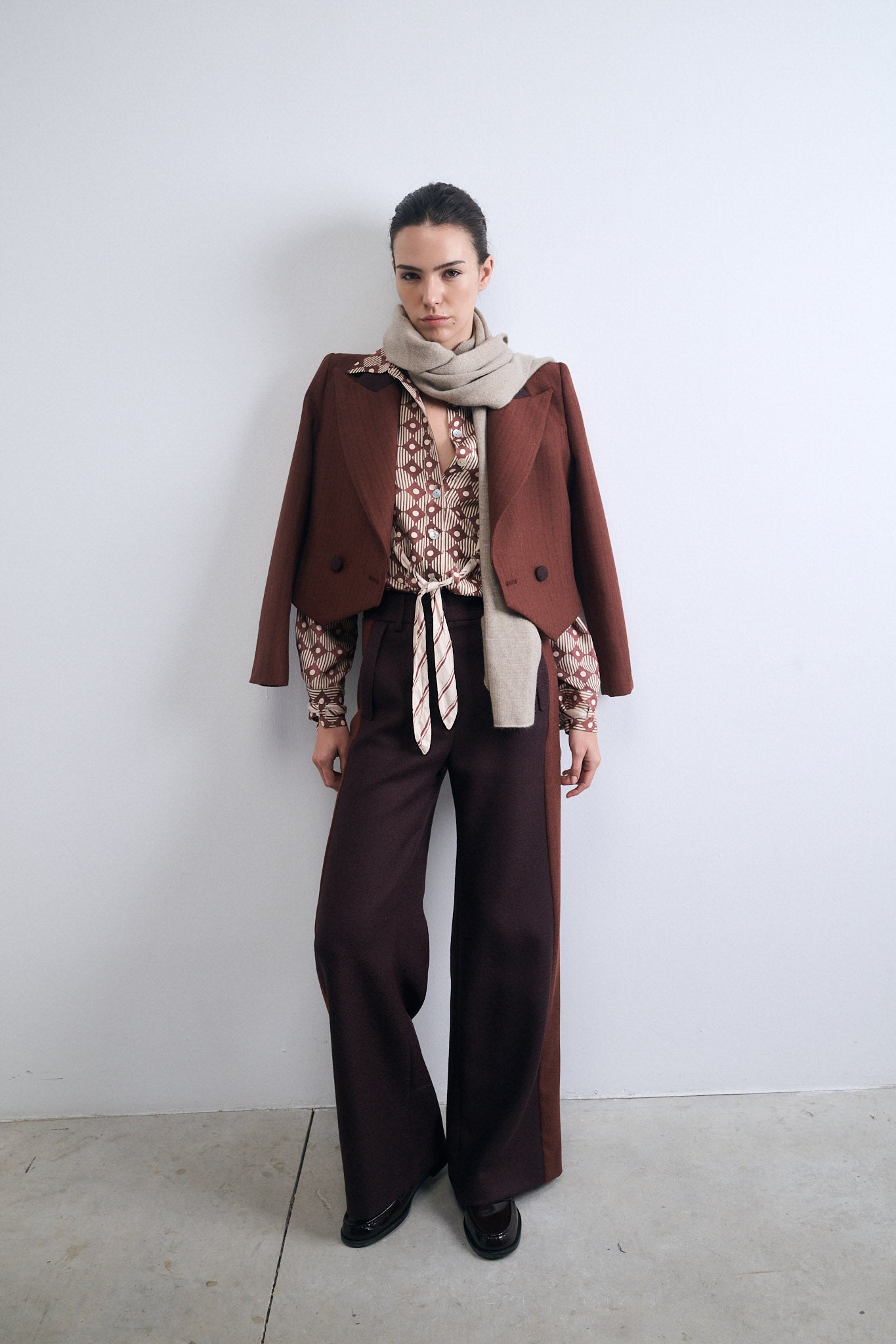 CHAQUETA TORERA NUBE CALDERO RAYA GRANATE