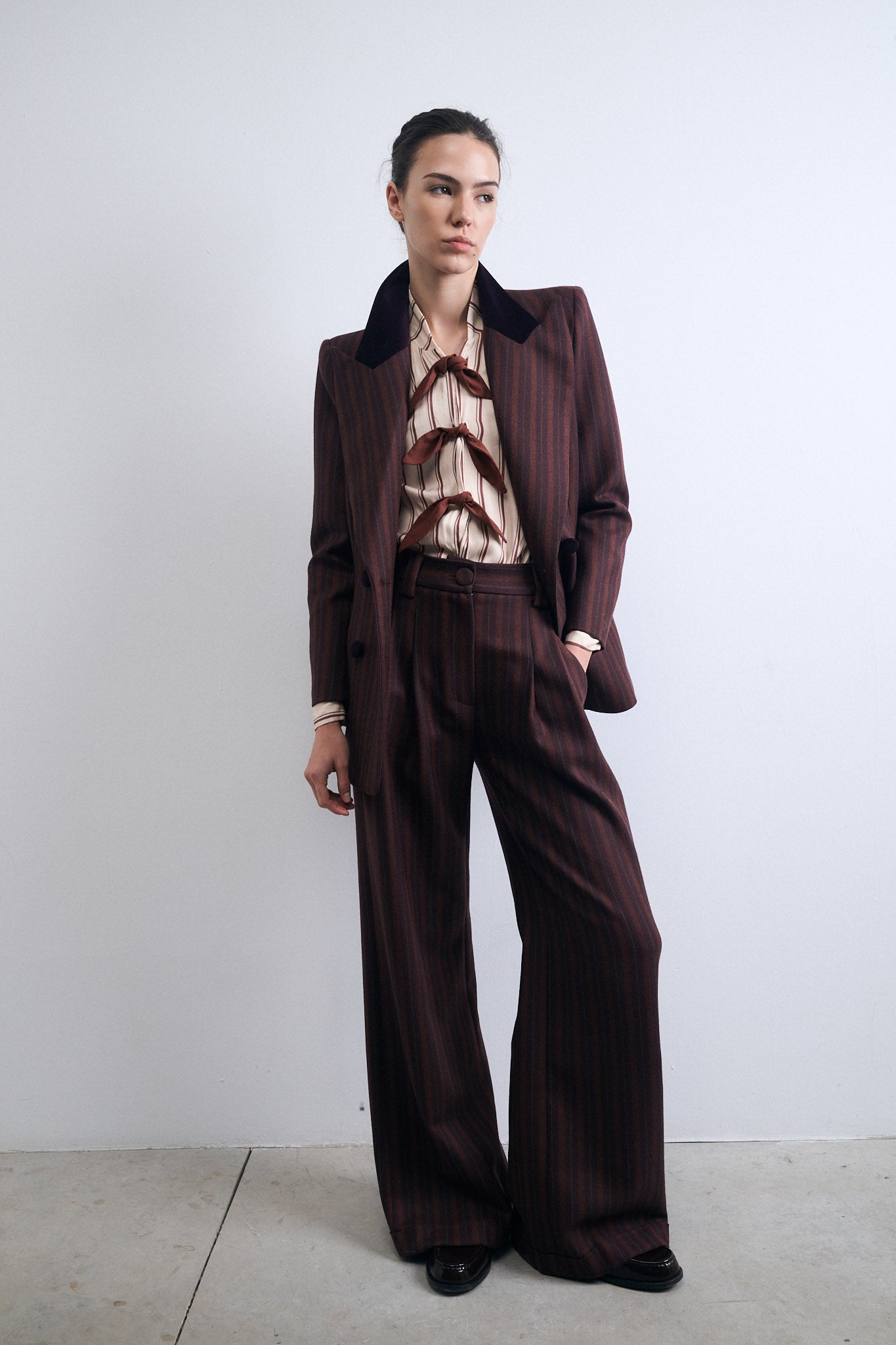 PANTALÓN PUENTE GRANATE RAYAS CALDERO Y AMARILLAS