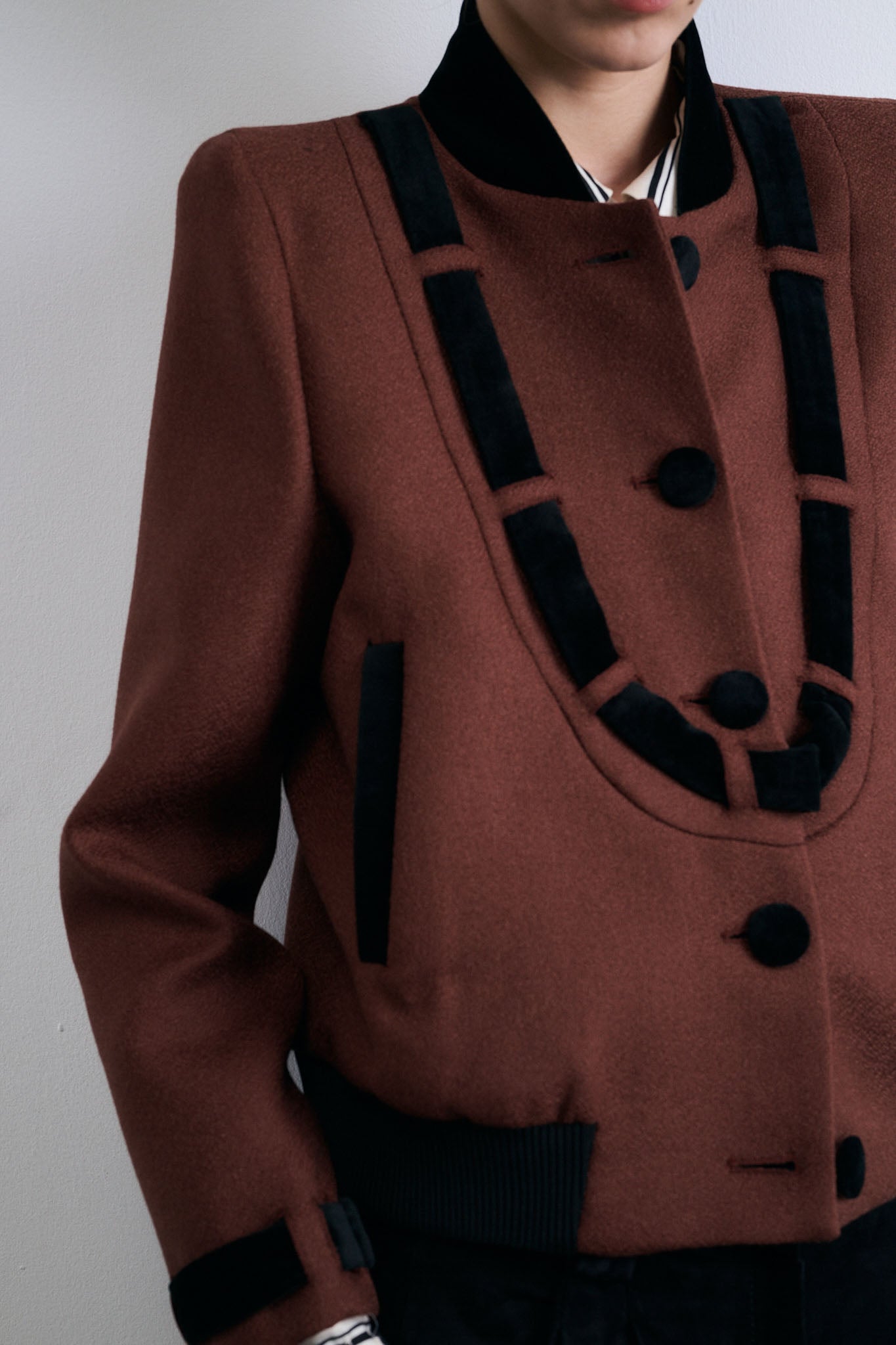 BOMBER SELLO ARCILLA