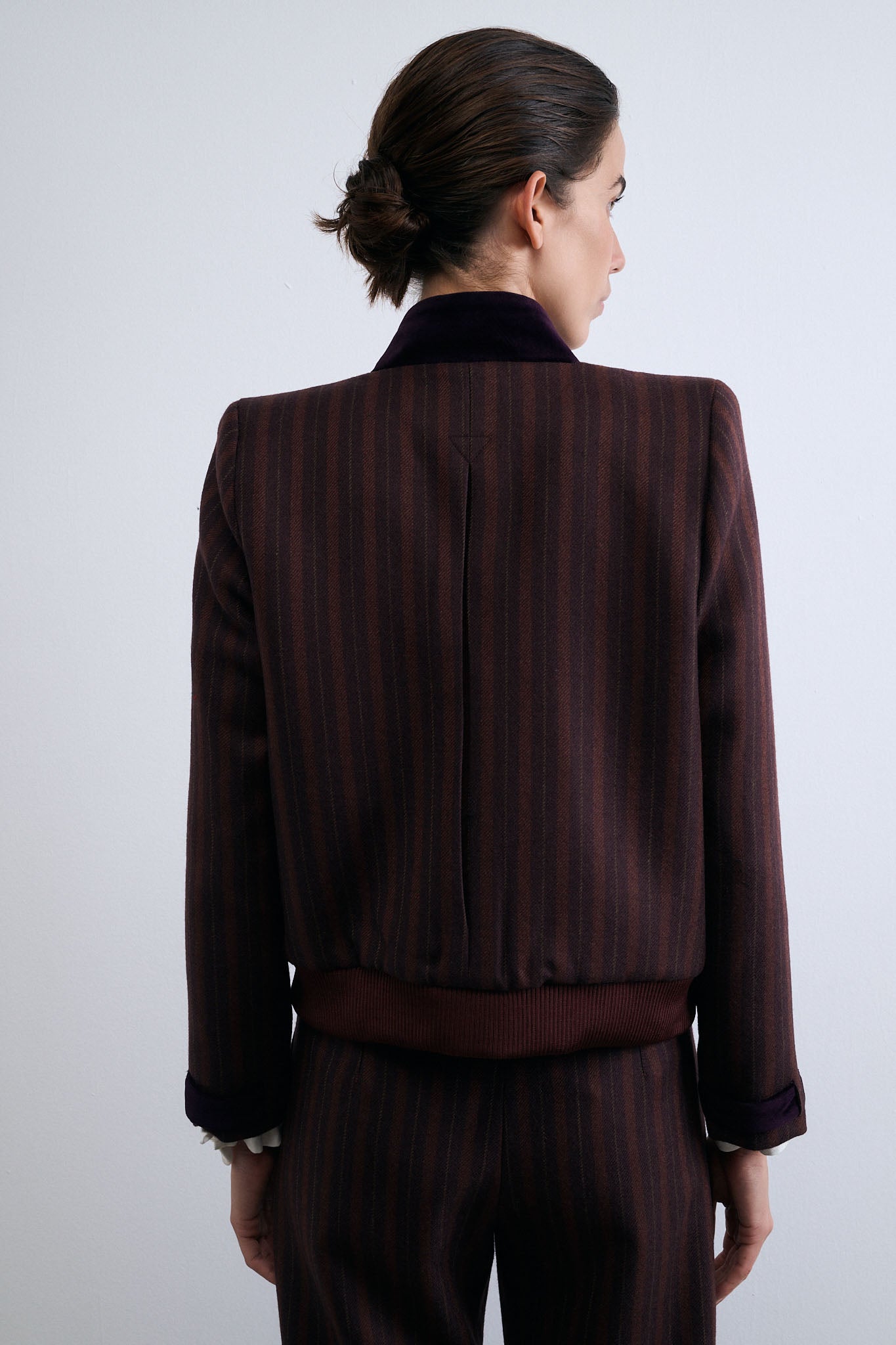 BOMBER SELLO GRANATE RAYAS CALDERO Y AMARILLAS