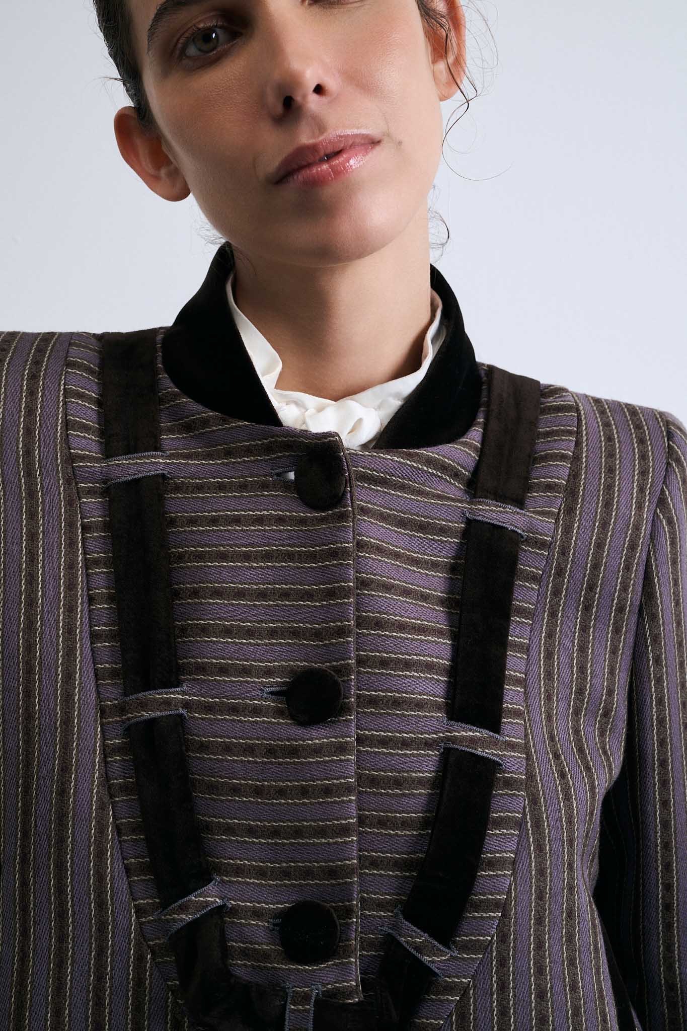 BOMBER SELLO MALVA RAYAS PESPUNTE MARRONES