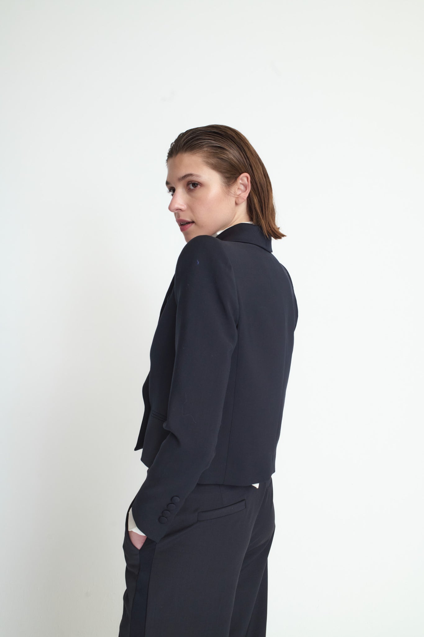 NAVY CREPE BULL JACKET