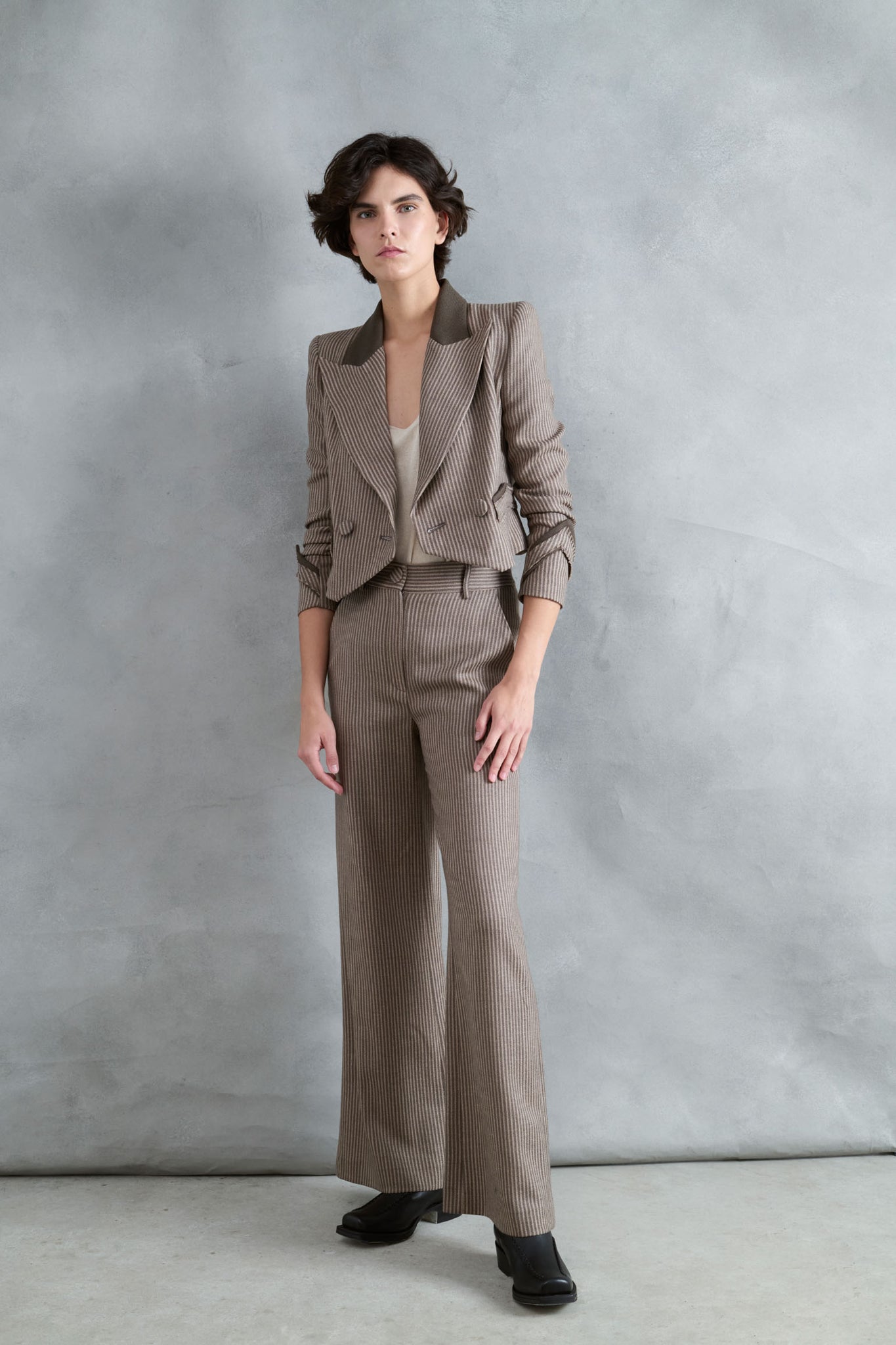 CHAQUETA TORERA HIELO RAYAS FINAS TOPO