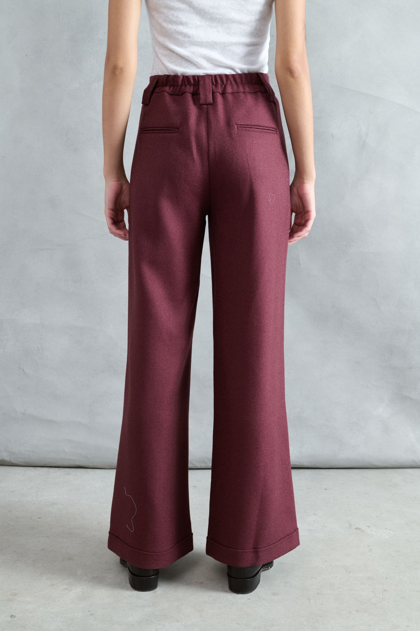 PANTALÓN BACHE GUINDA