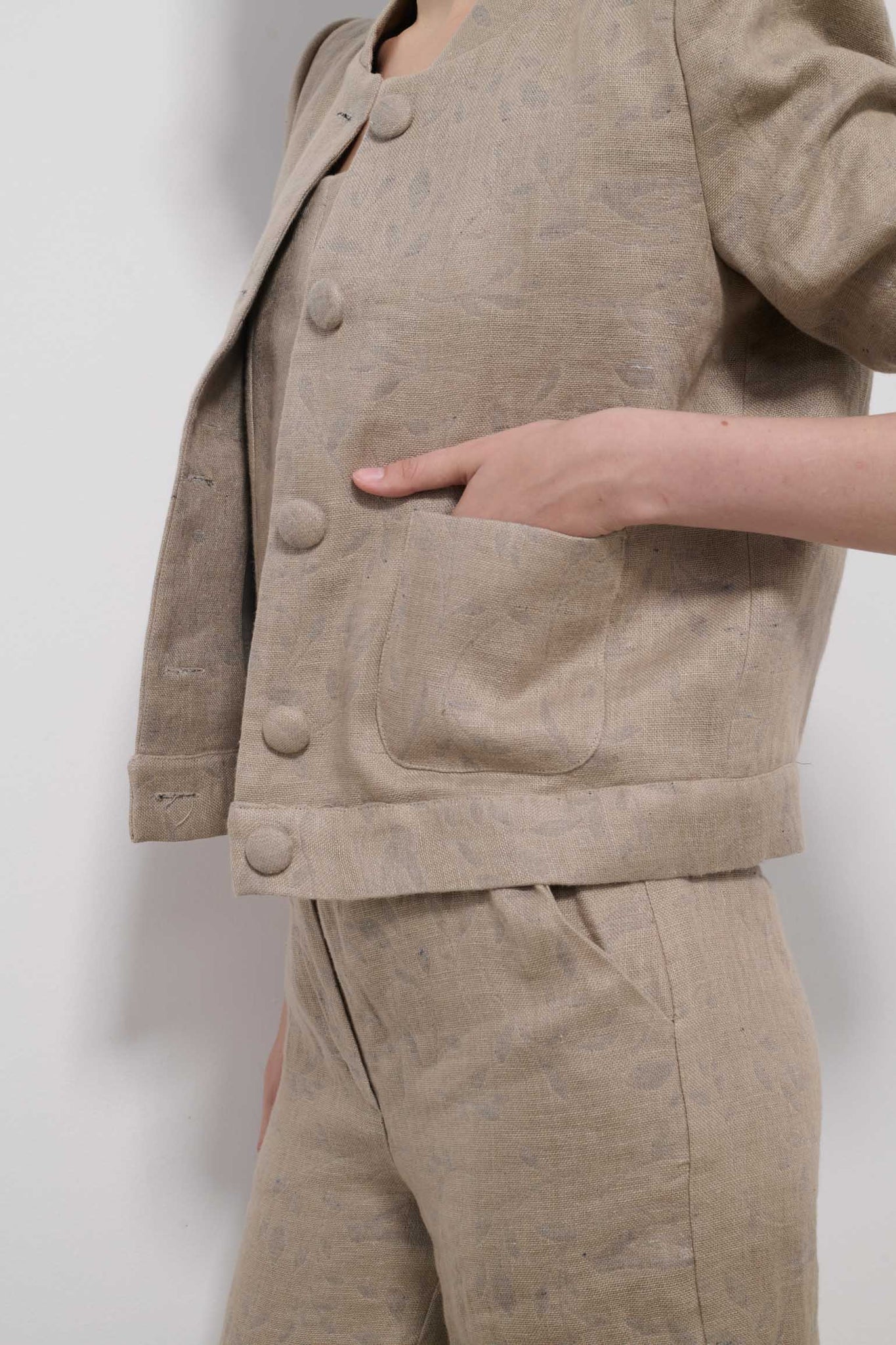 BOMBER PLUMA PÁJAROS GRISES