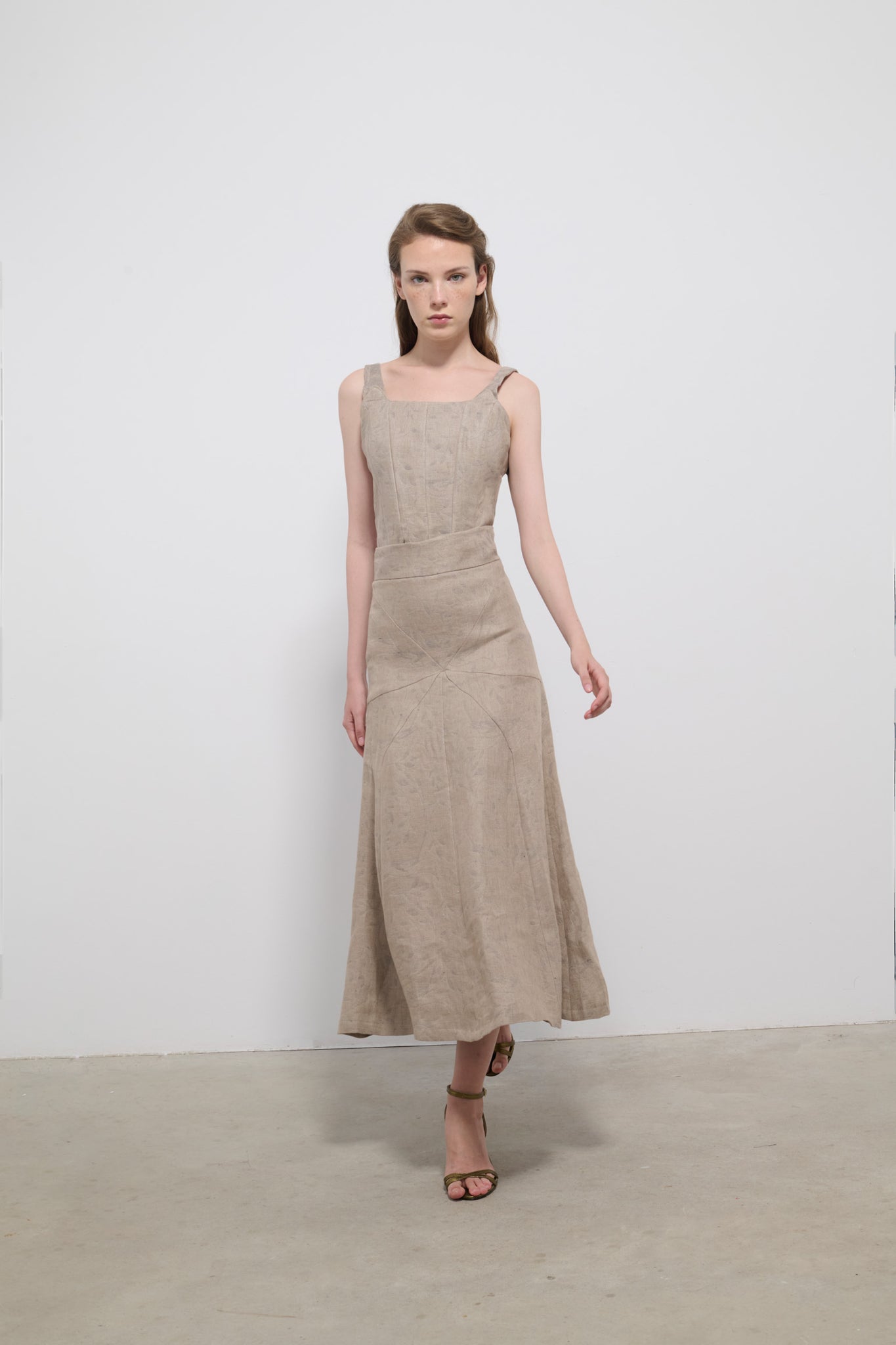 FALDA SOMBRA PÁJAROS GRISES