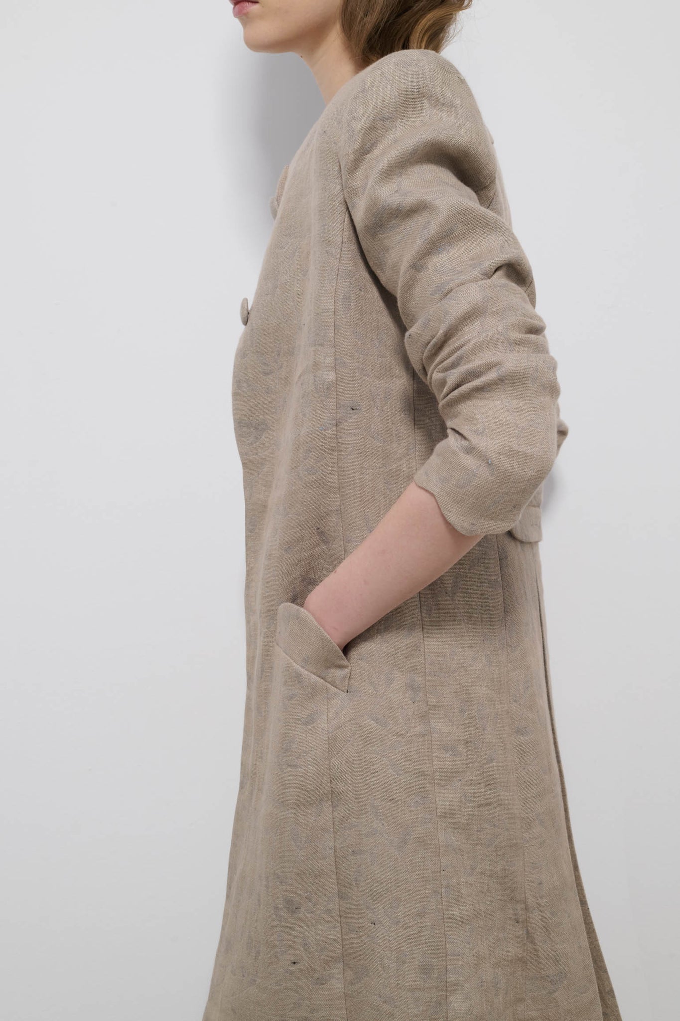 CASACA RUGE PÁJAROS GRISES