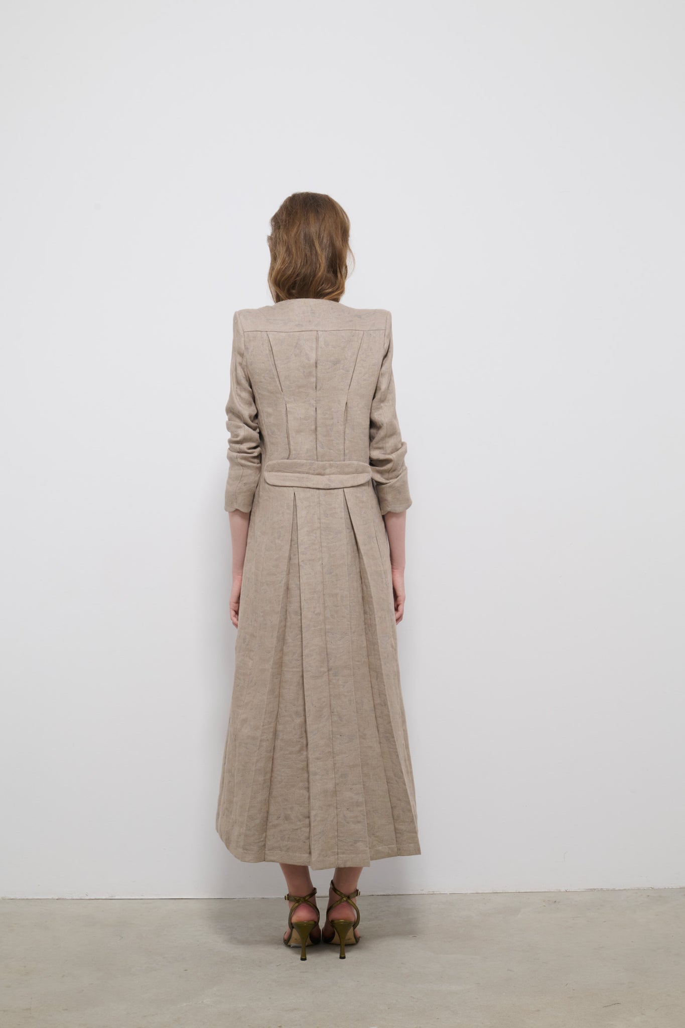 CASACA RUGE PÁJAROS GRISES