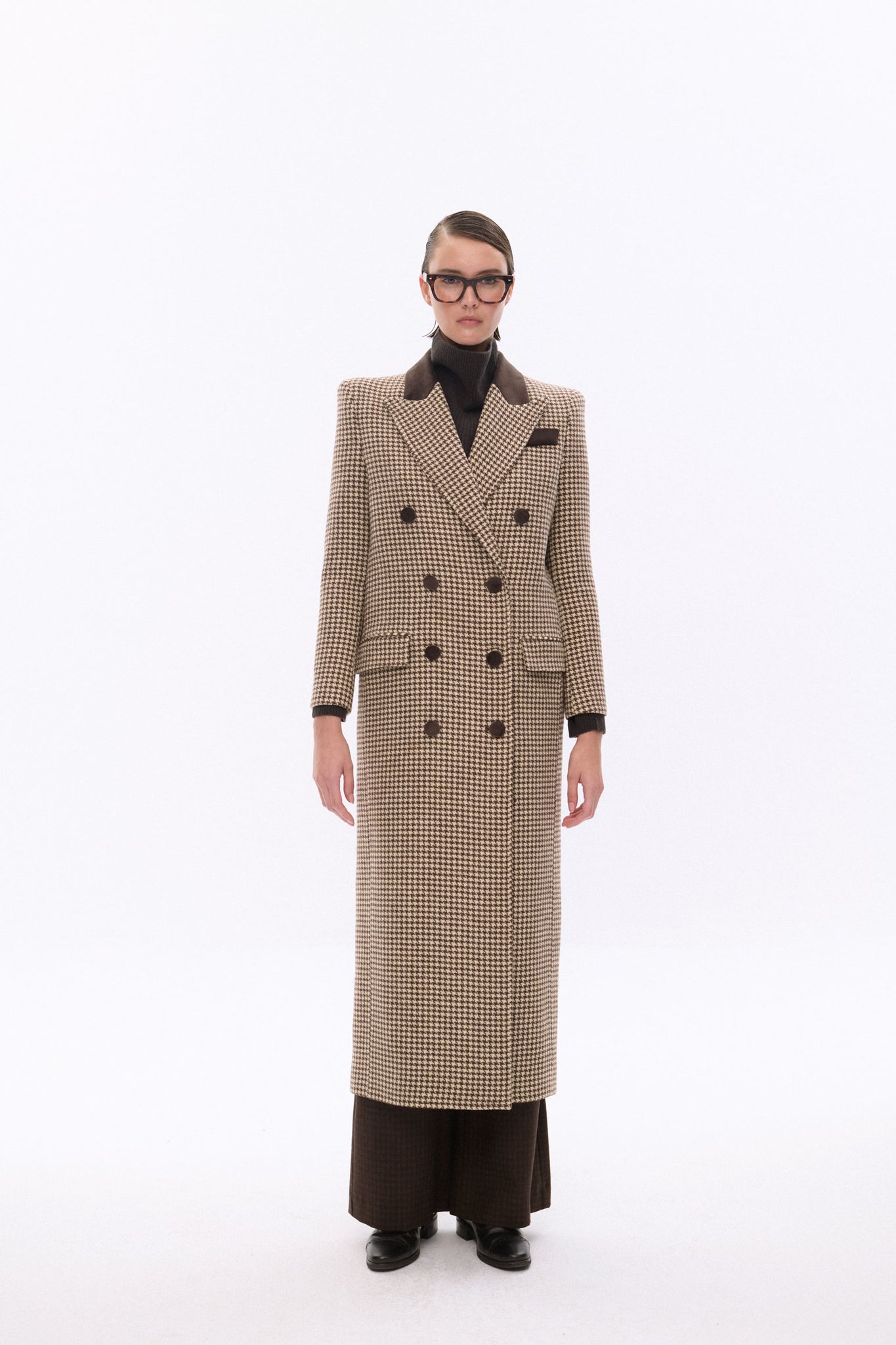 BROWN HOUNDSTOOTH BADGER COAT