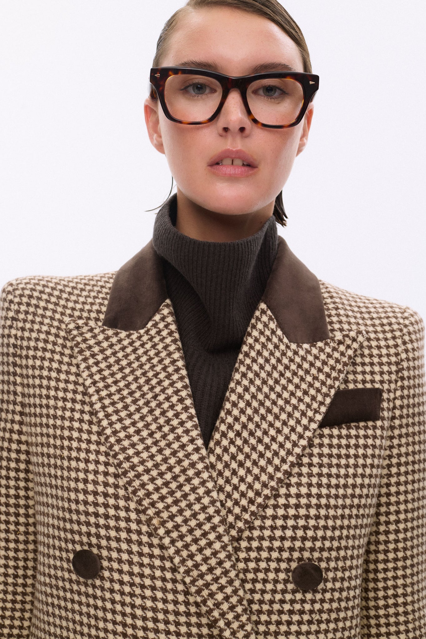 BROWN HOUNDSTOOTH BADGER COAT