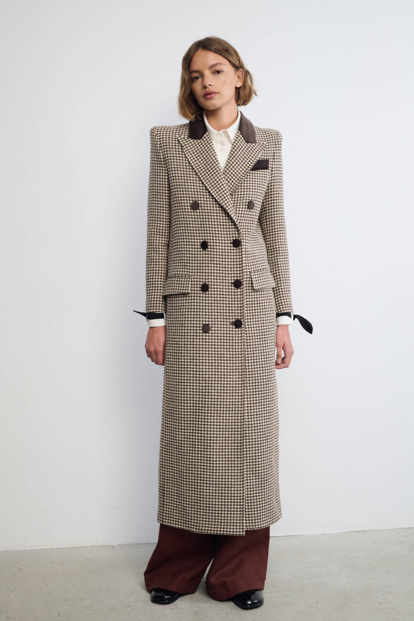 ABRIGO TEJÓN PATA DE GALLO MARRÓN