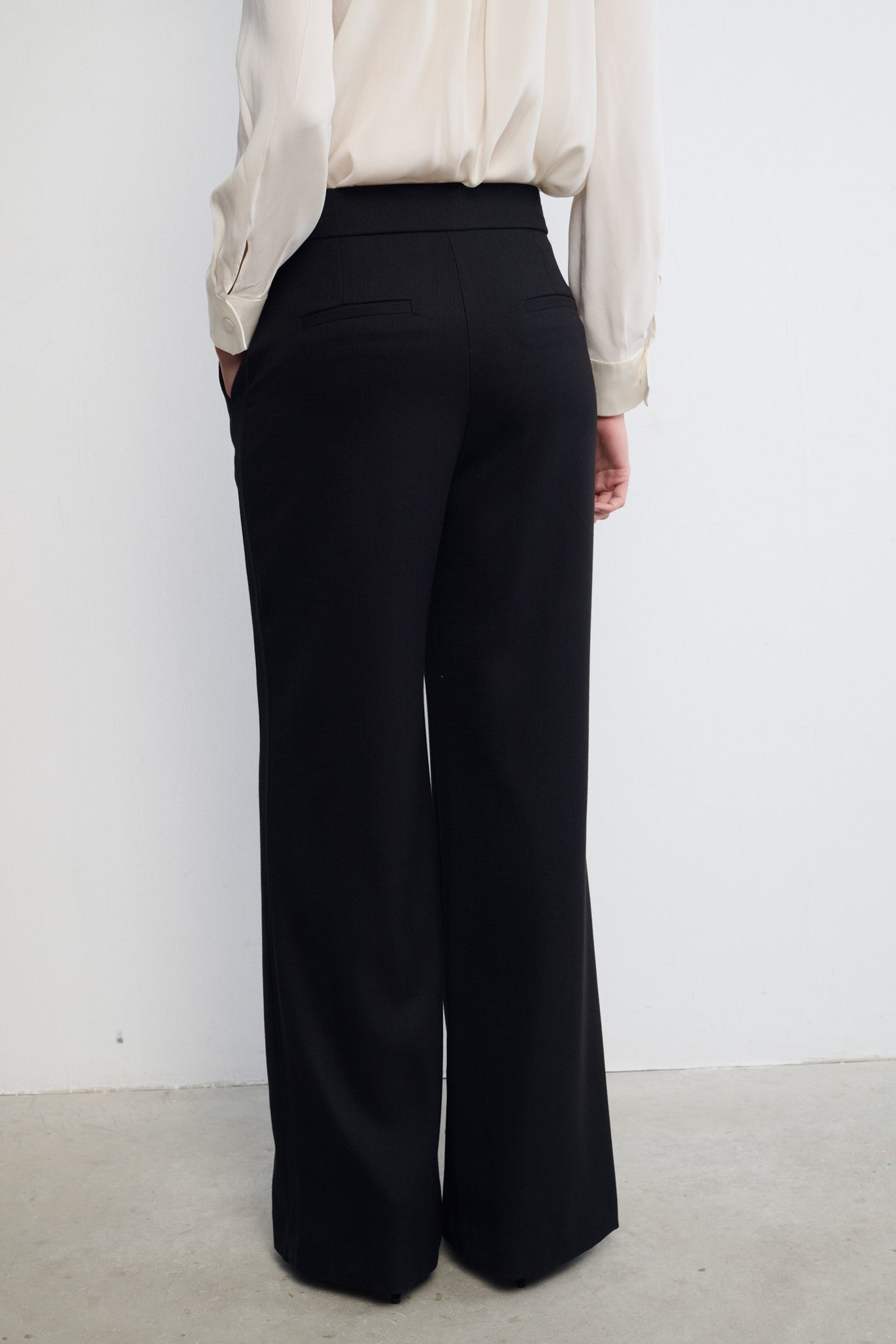 PANTALÓN EPSI CREPE NEGRO