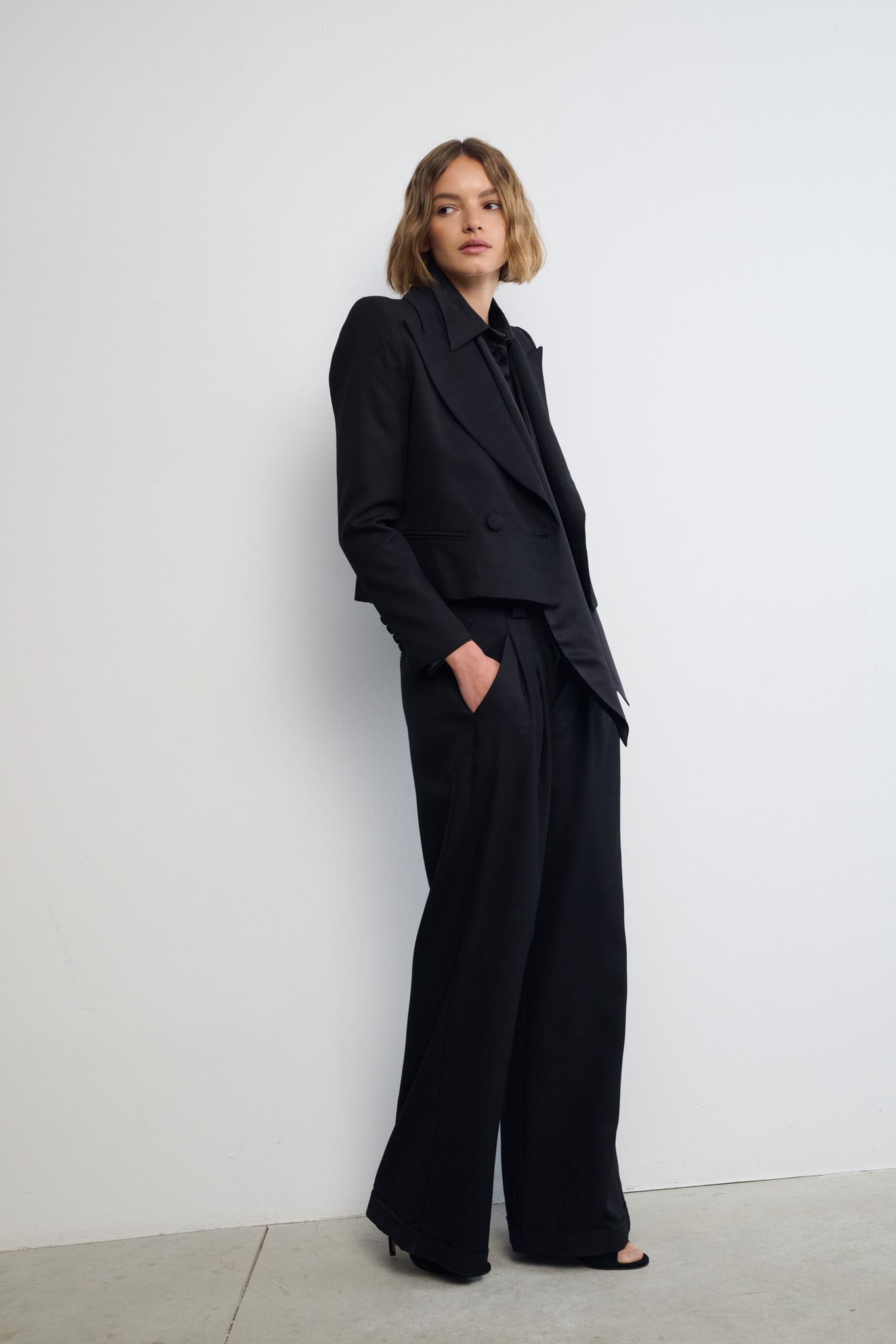 CHAQUETA TORERA CREPE NEGRO