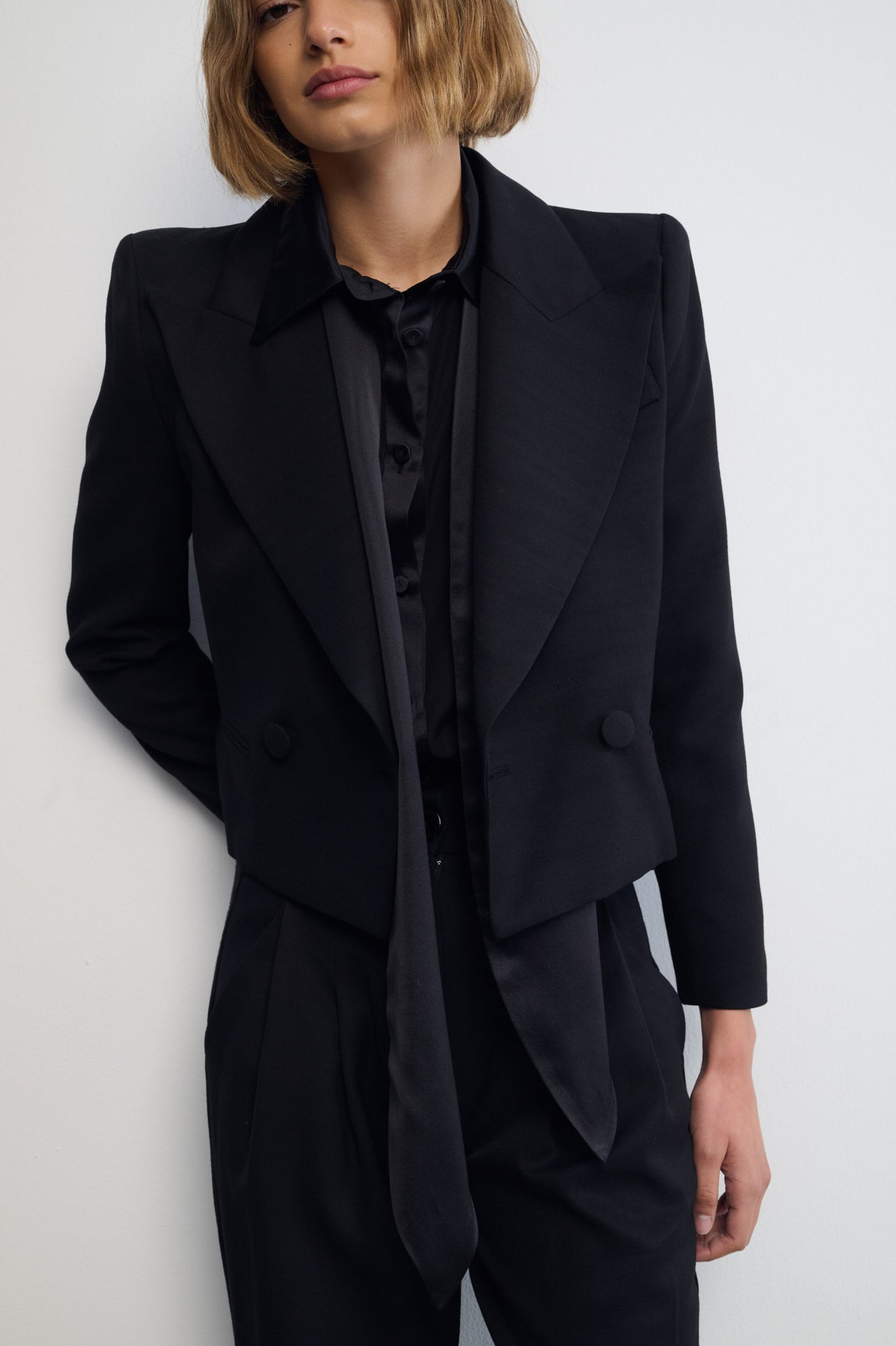 CHAQUETA TORERA CREPE NEGRO